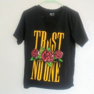 [ FREEZE trust no one guns n roses t shirt ]